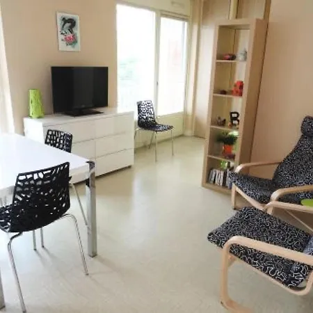 Montcalm C - Douillet Dans Avec Piscine Et Tennis ! Mae-6844