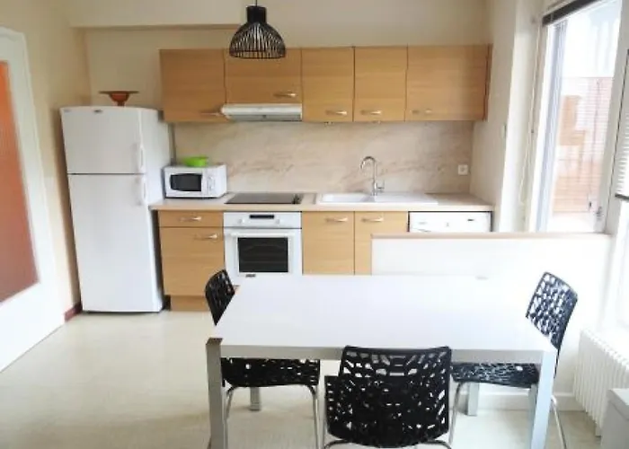 Montcalm C - Douillet Dans Avec Piscine Et Tennis ! Mae-6844 * 엑스레뱅