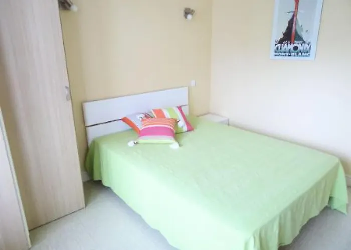 Montcalm C - Douillet Dans Avec Piscine Et Tennis ! Mae-6844 *